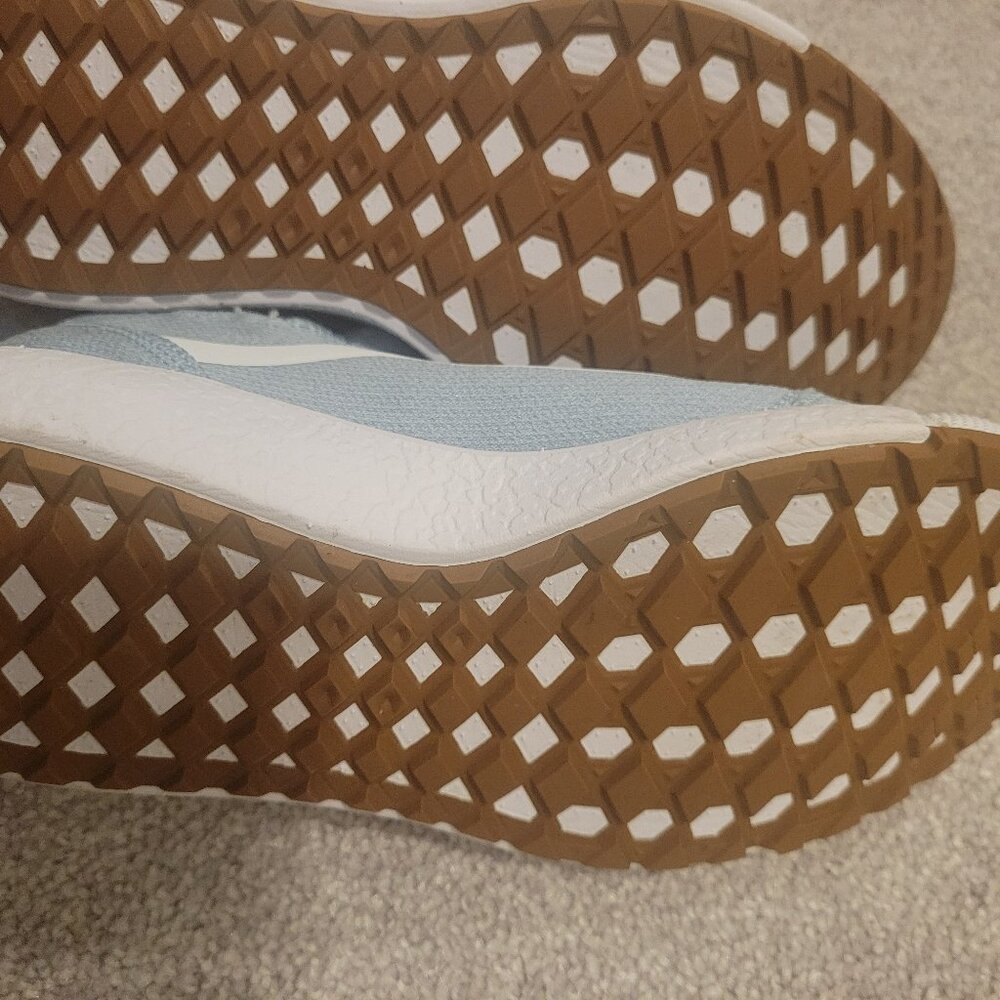 Vans Ultracush Slip On Sneaker Sz 6 Women - Picture 3 of 4